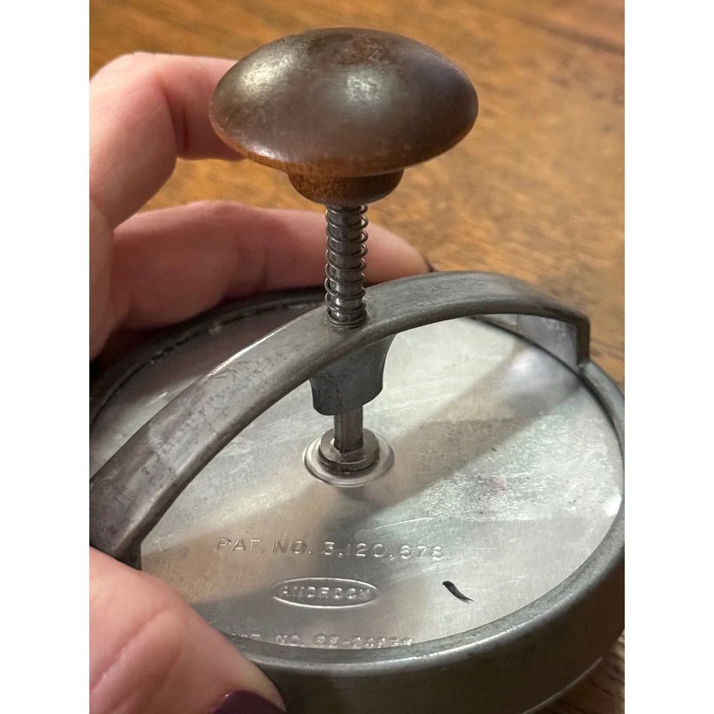 Vintage Androck‎ Aluminum Hamburger Press Wood Knob Spring Loaded 63-2331 MCM